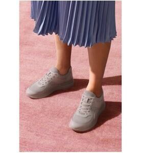 Everlane Tread Trainers Sneaker , Grey New with out Box